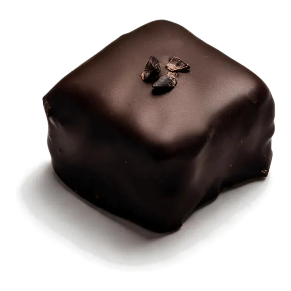 Cacao kern: vierkante pure bonbon met een klein donker accent bovenop