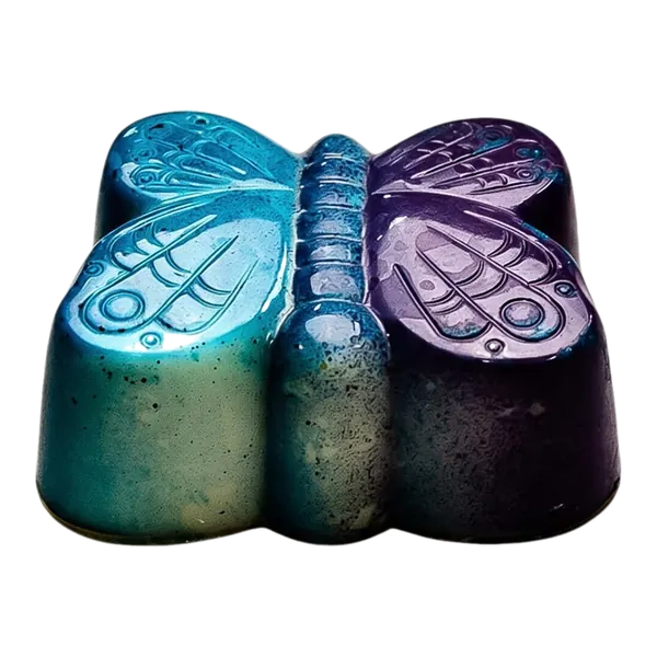 Rijstcrisp: bonbon in de vorm van een blauw-paarse vlinder